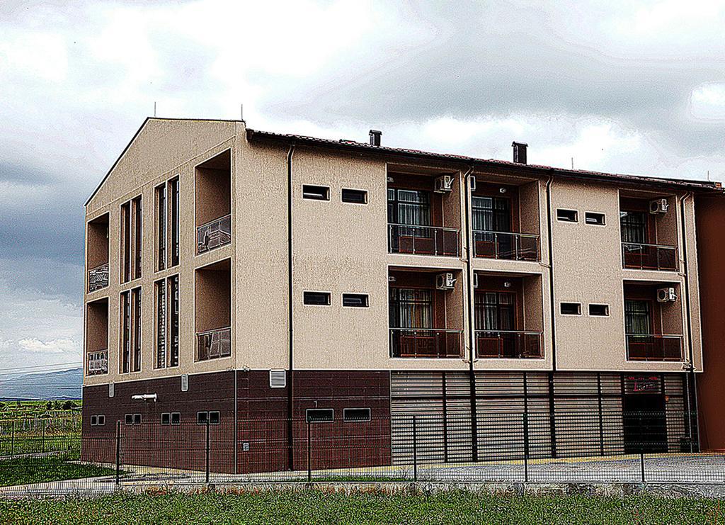 Incanto Family Hotel Sevlievo Luaran gambar