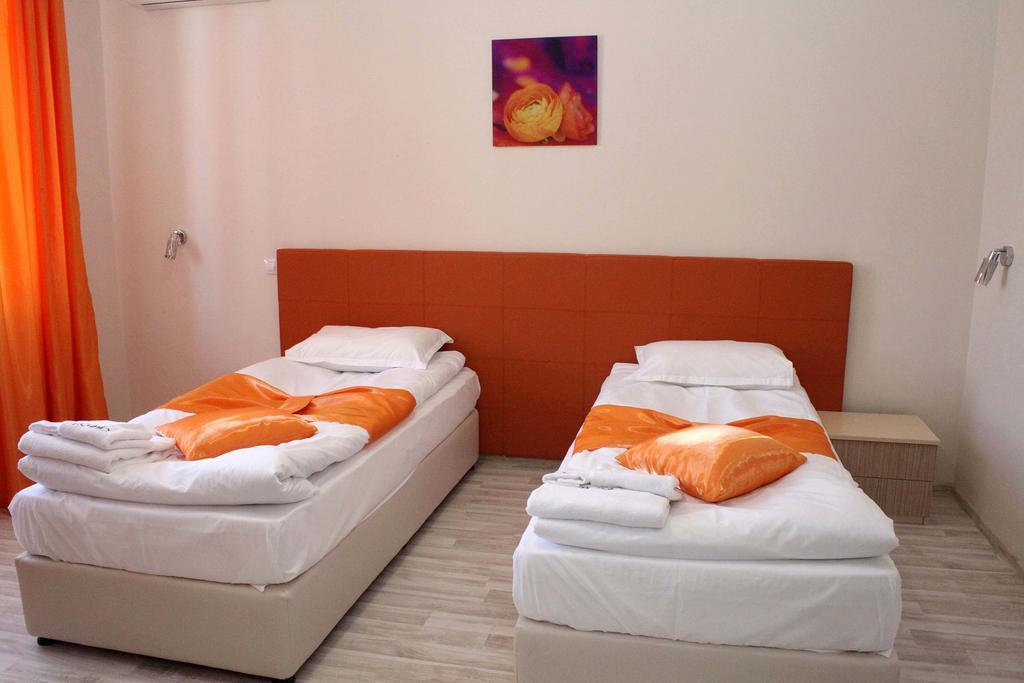 Incanto Family Hotel Sevlievo Luaran gambar